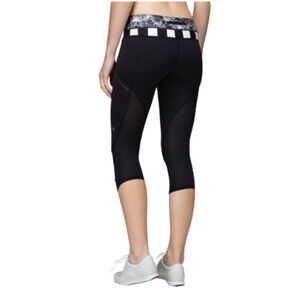 Lululemon Womens 6 Run A Marathon Crop II Black